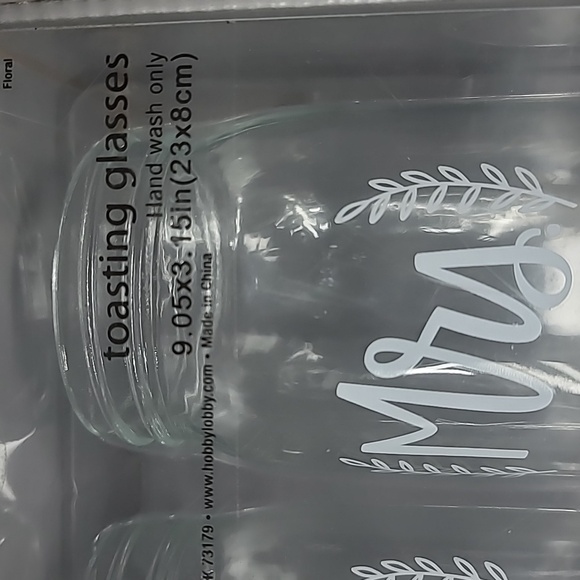 Mr & Mrs Mason Jar Toasting Glasses - Picture 2 of 5